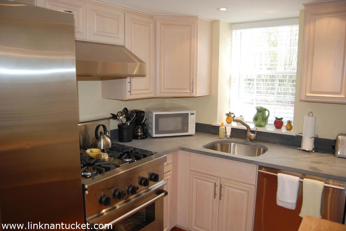 23 West Chester Street Nantucket, MA 02554 - Photo 10 of 11
