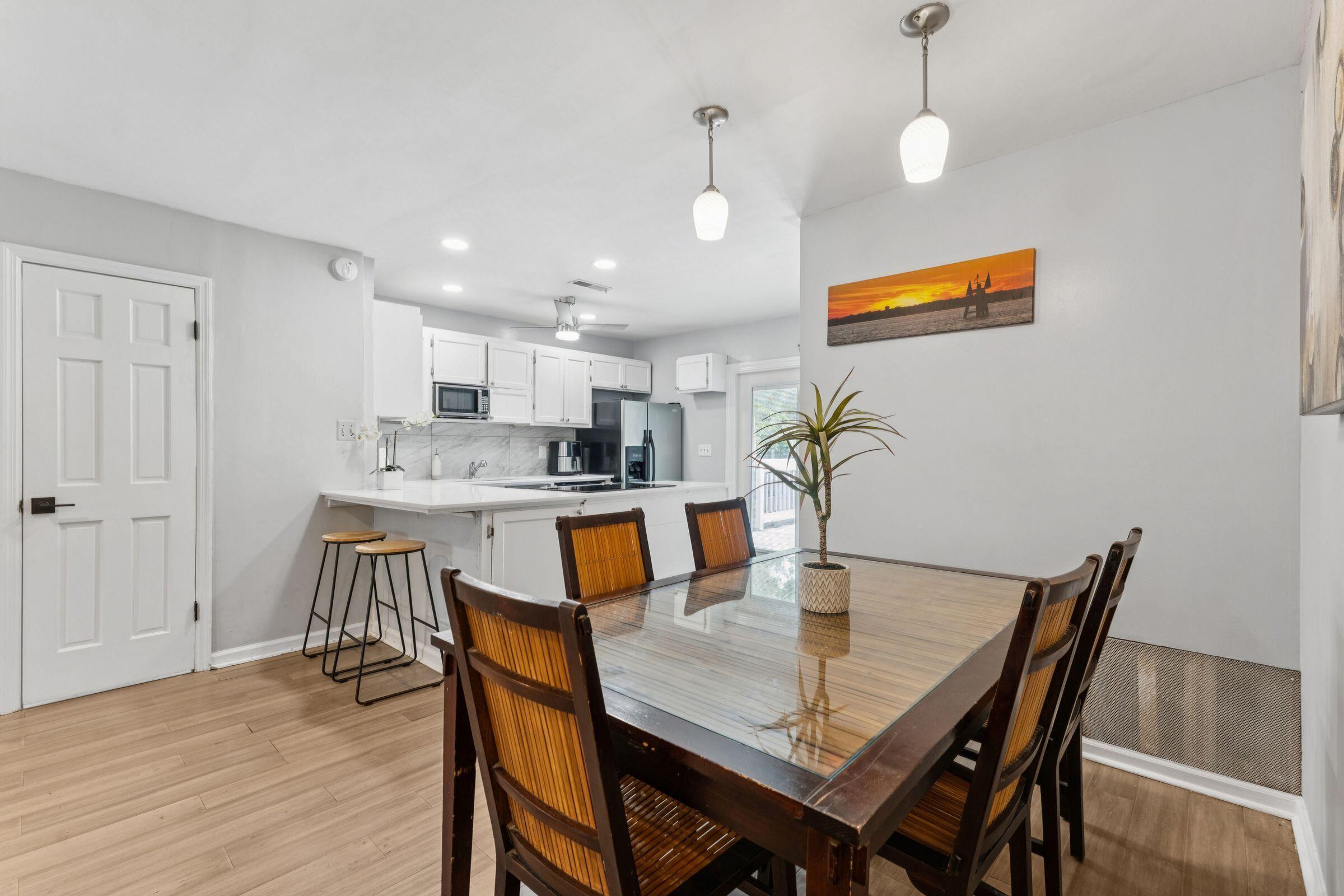 1192 Julian Clark Road Charleston, SC 29412 - Photo 13 of 42 Dining Area