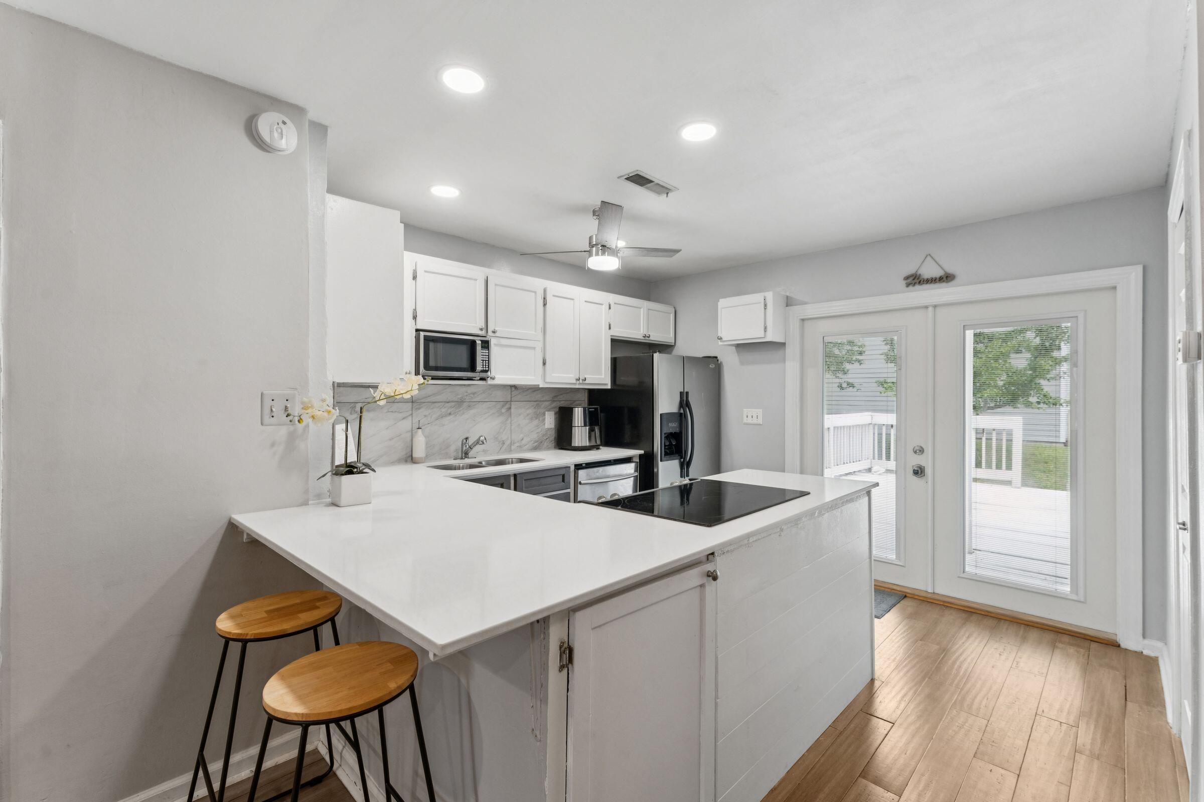 1192 Julian Clark Road Charleston, SC 29412 - Photo 17 of 42 Kitchen