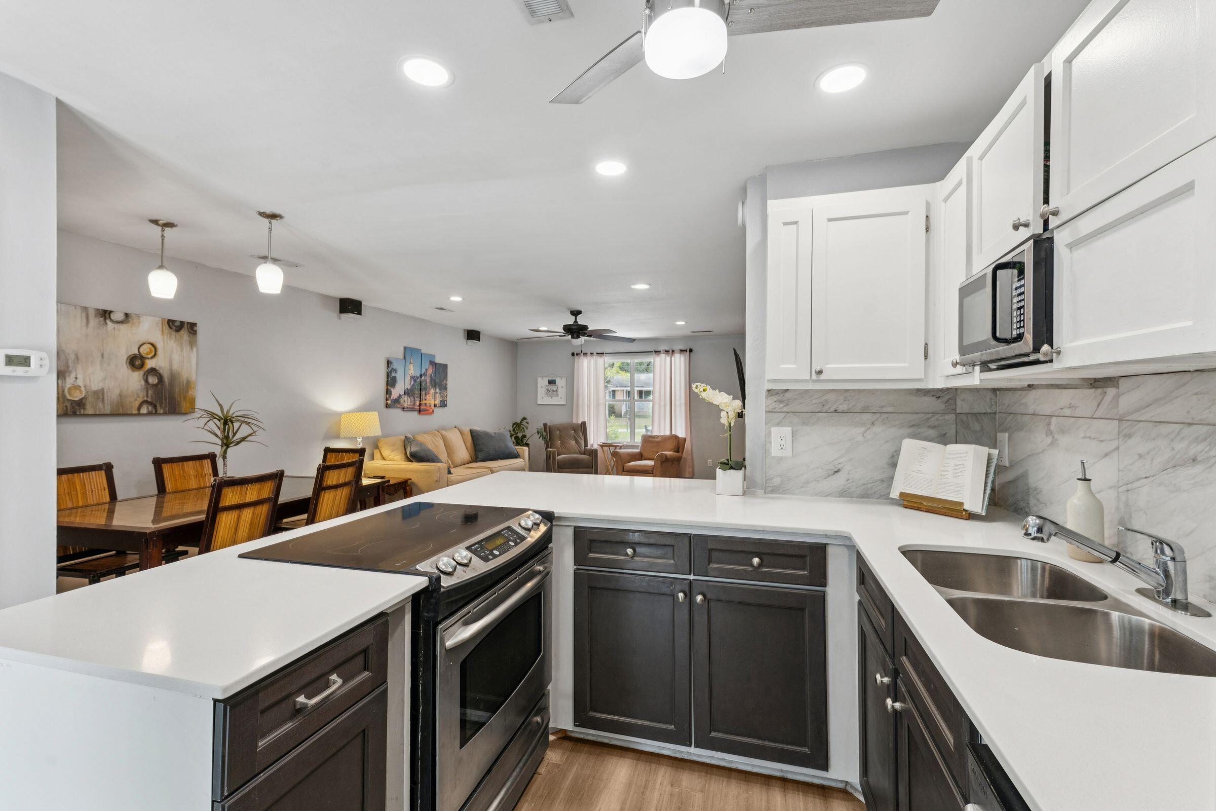 1192 Julian Clark Road Charleston, SC 29412 - Photo 20 of 42 Kitchen