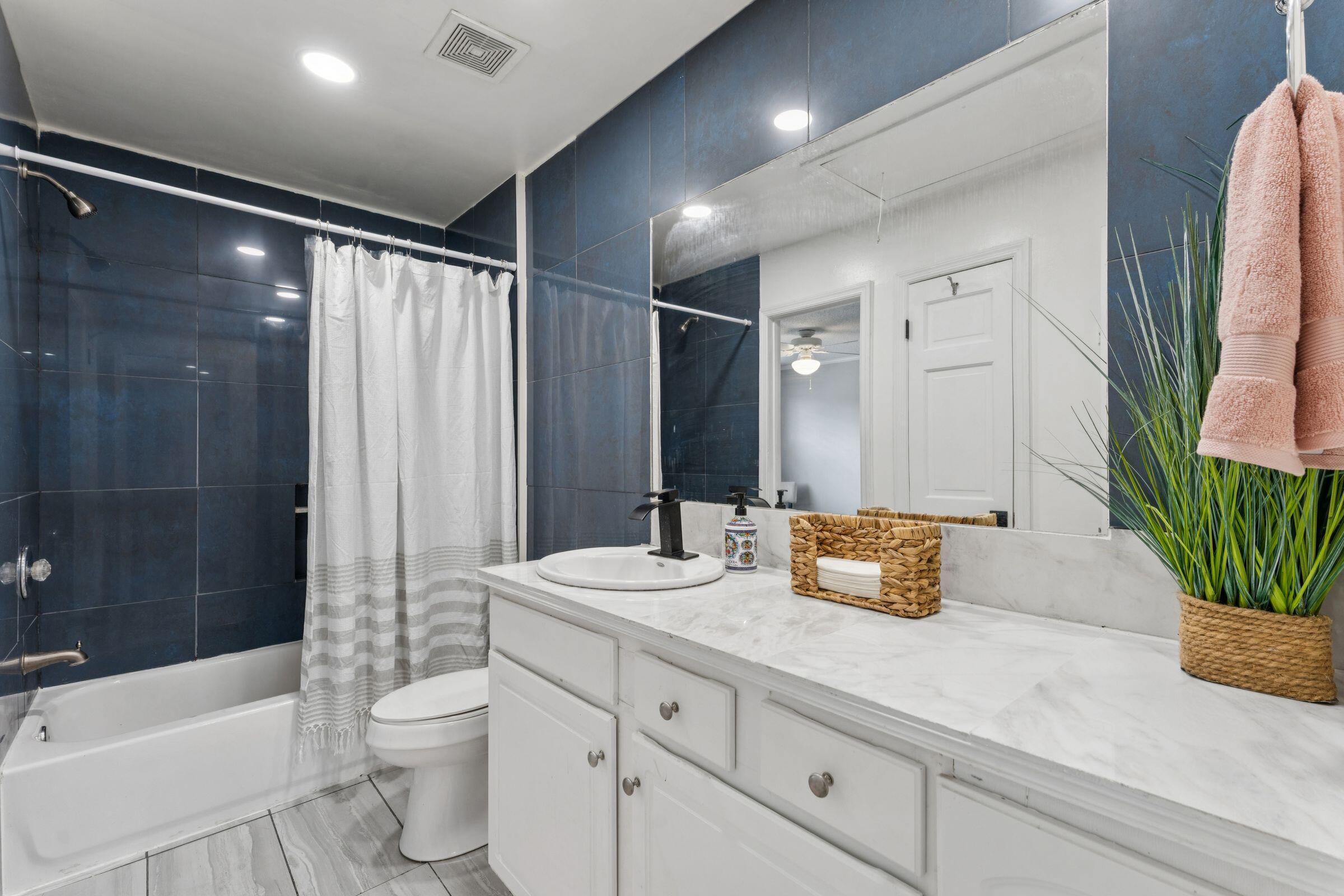 1192 Julian Clark Road Charleston, SC 29412 - Photo 26 of 42 Primary Bathroom