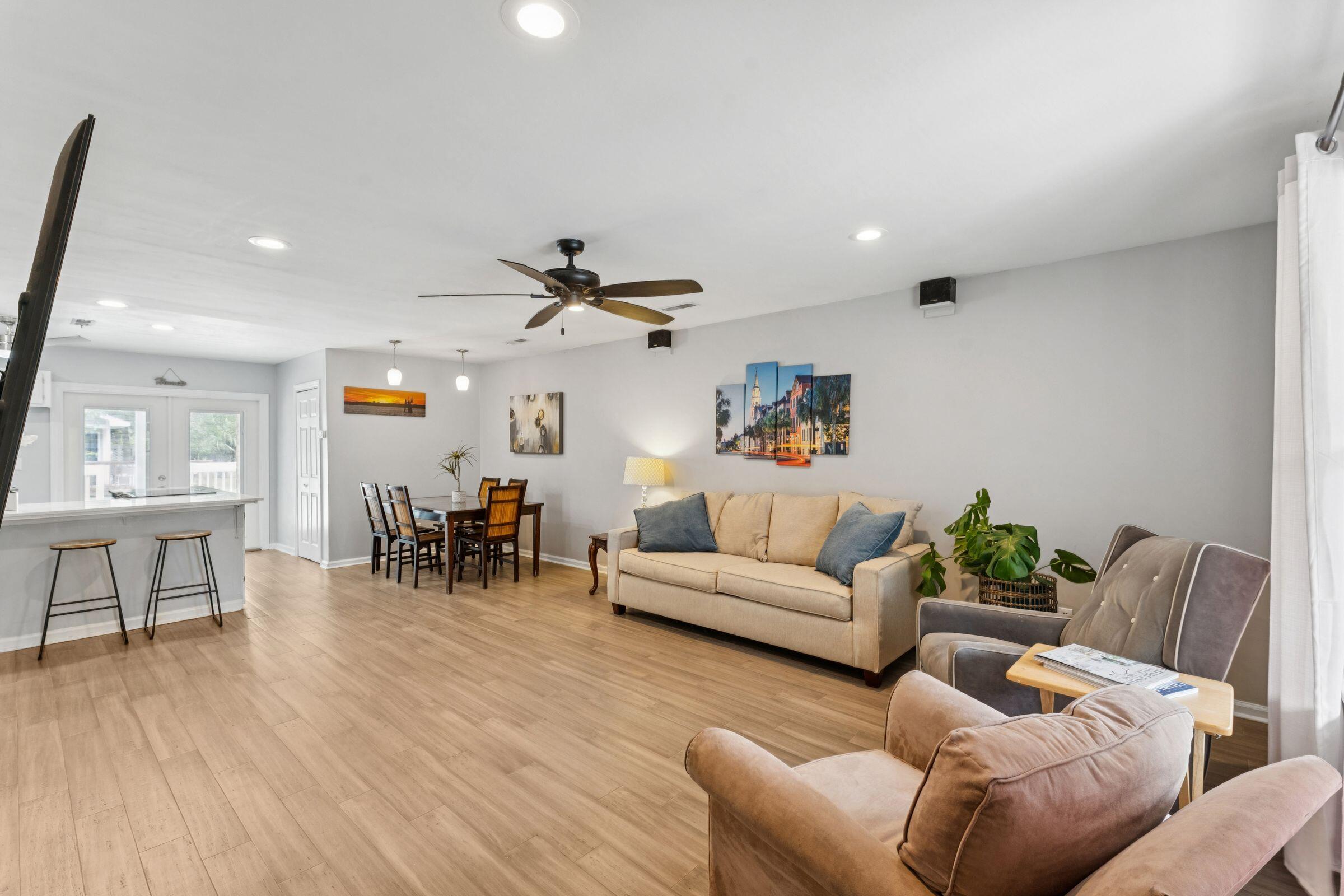 1192 Julian Clark Road Charleston, SC 29412 - Photo 8 of 42 Living Room