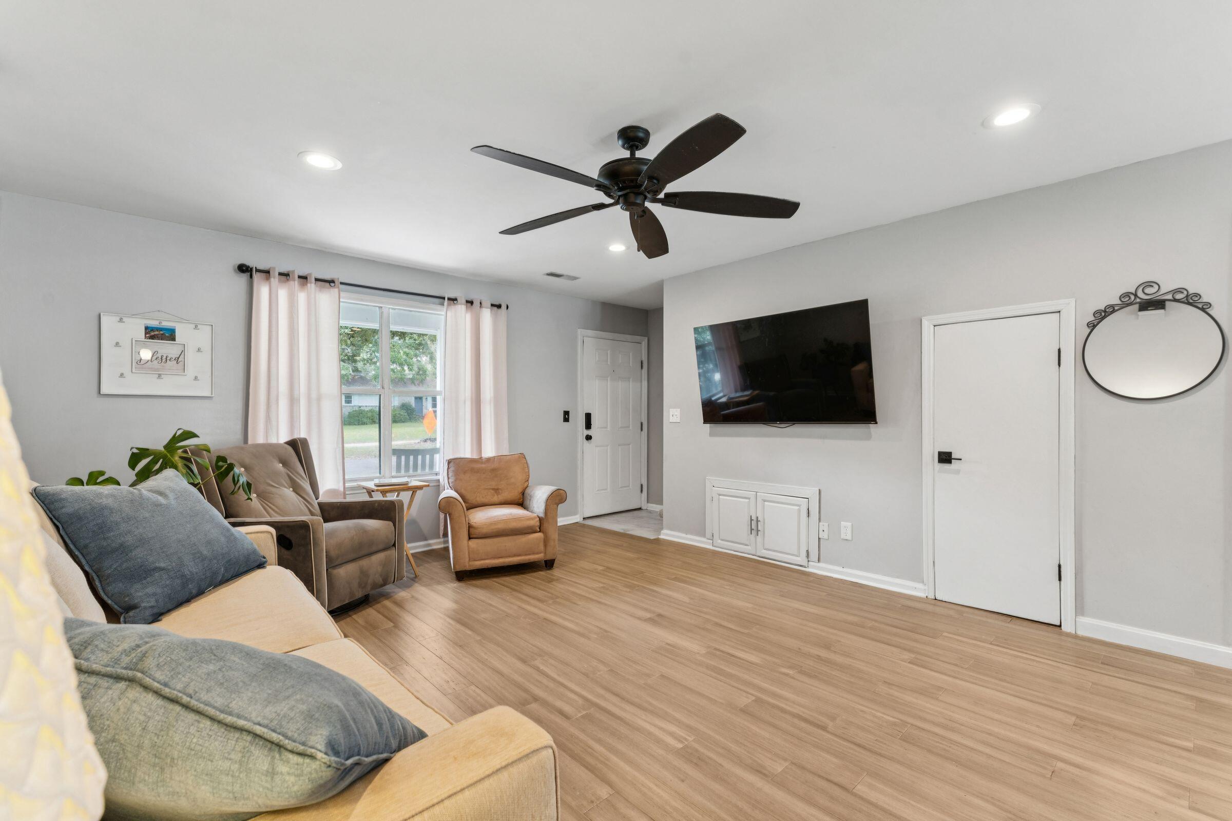 1192 Julian Clark Road Charleston, SC 29412 - Photo 9 of 42 Living Room