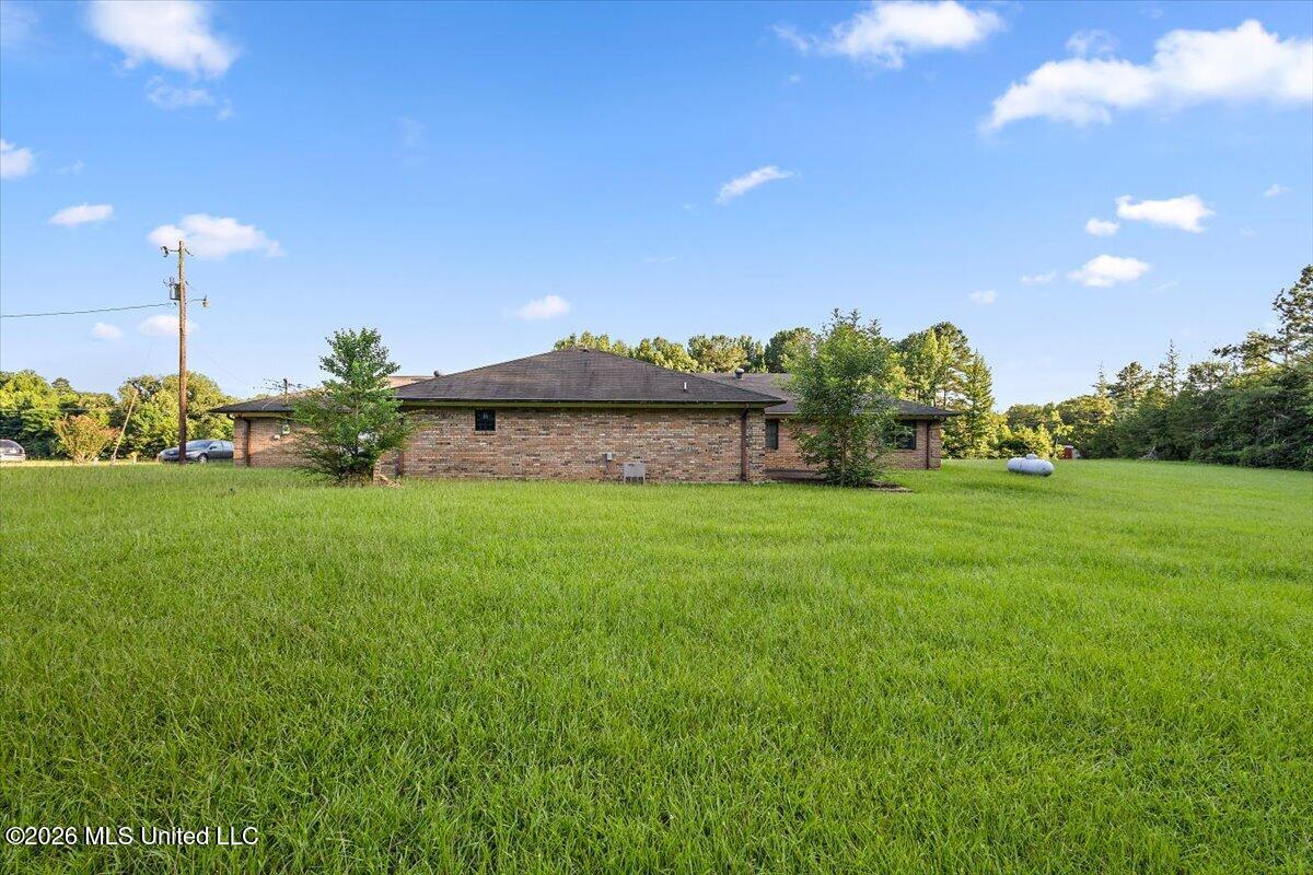 13195 Old Port Gibson Road Hazlehurst, MS 39083 - Photo 37 of 38 37-HTP_9437