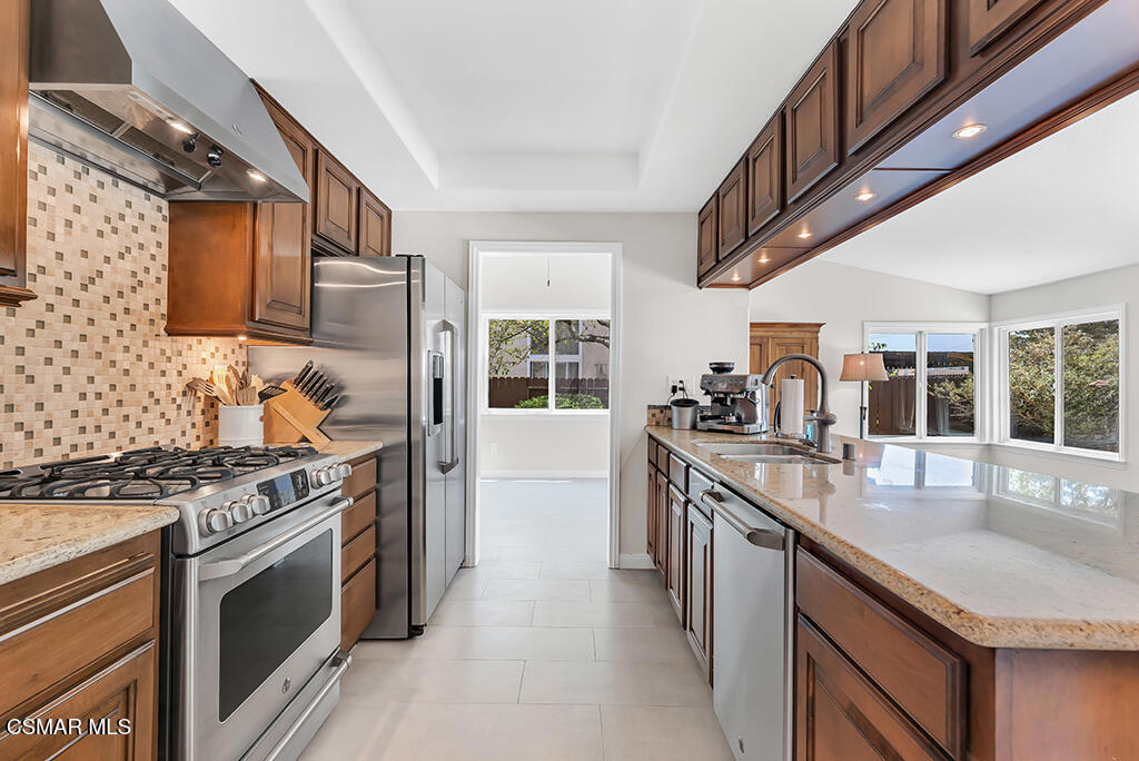 4745 Avedon Road Moorpark, CA 93021 - Photo 12 of 41