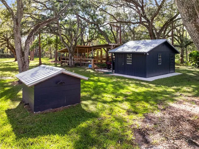 a view of outdoor space yard and patio
