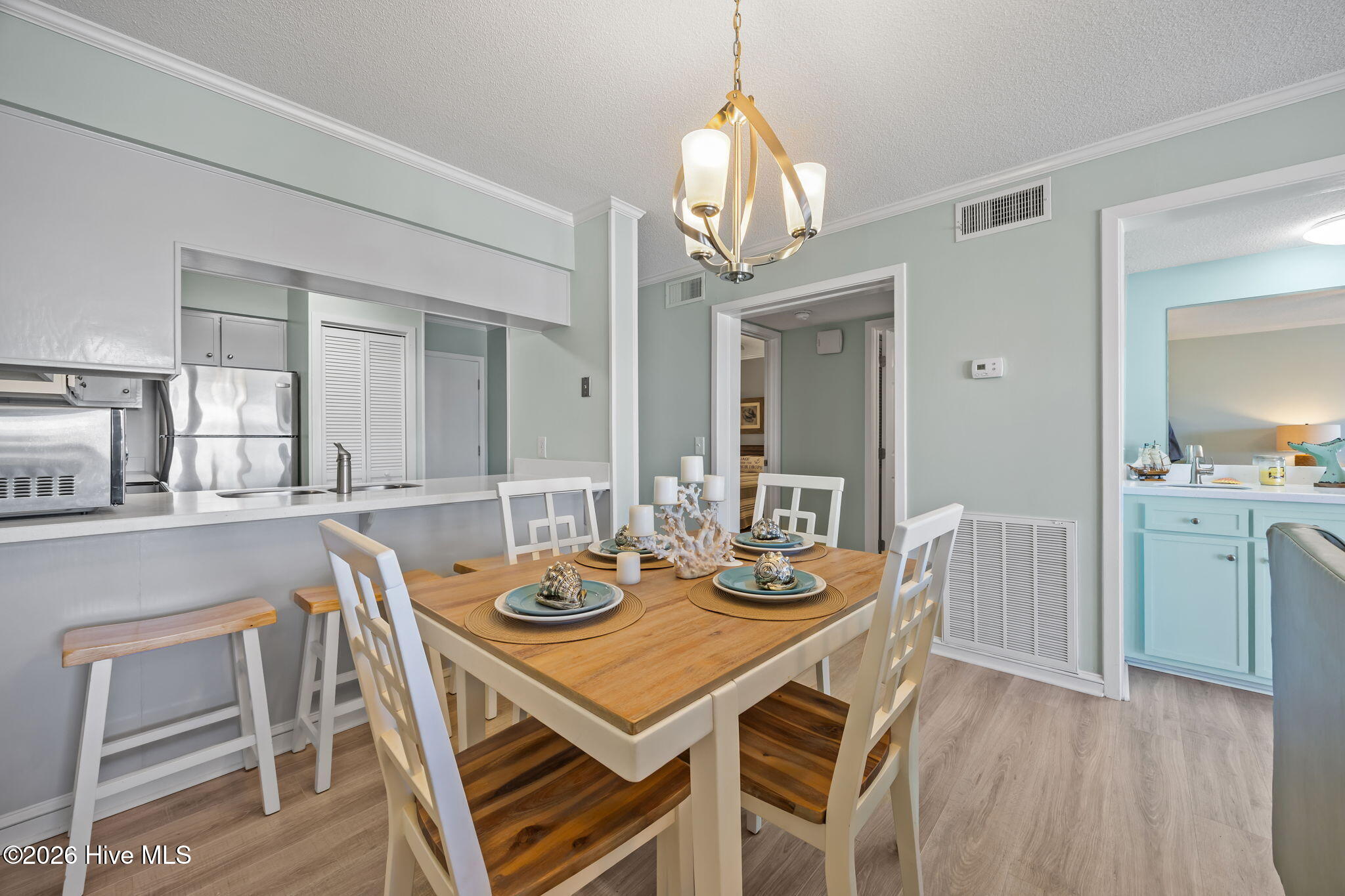 1904 East Fort Macon Road, Unit 280 Atlantic Beach, NC 28512 - Photo 20 of 37 Dining Area