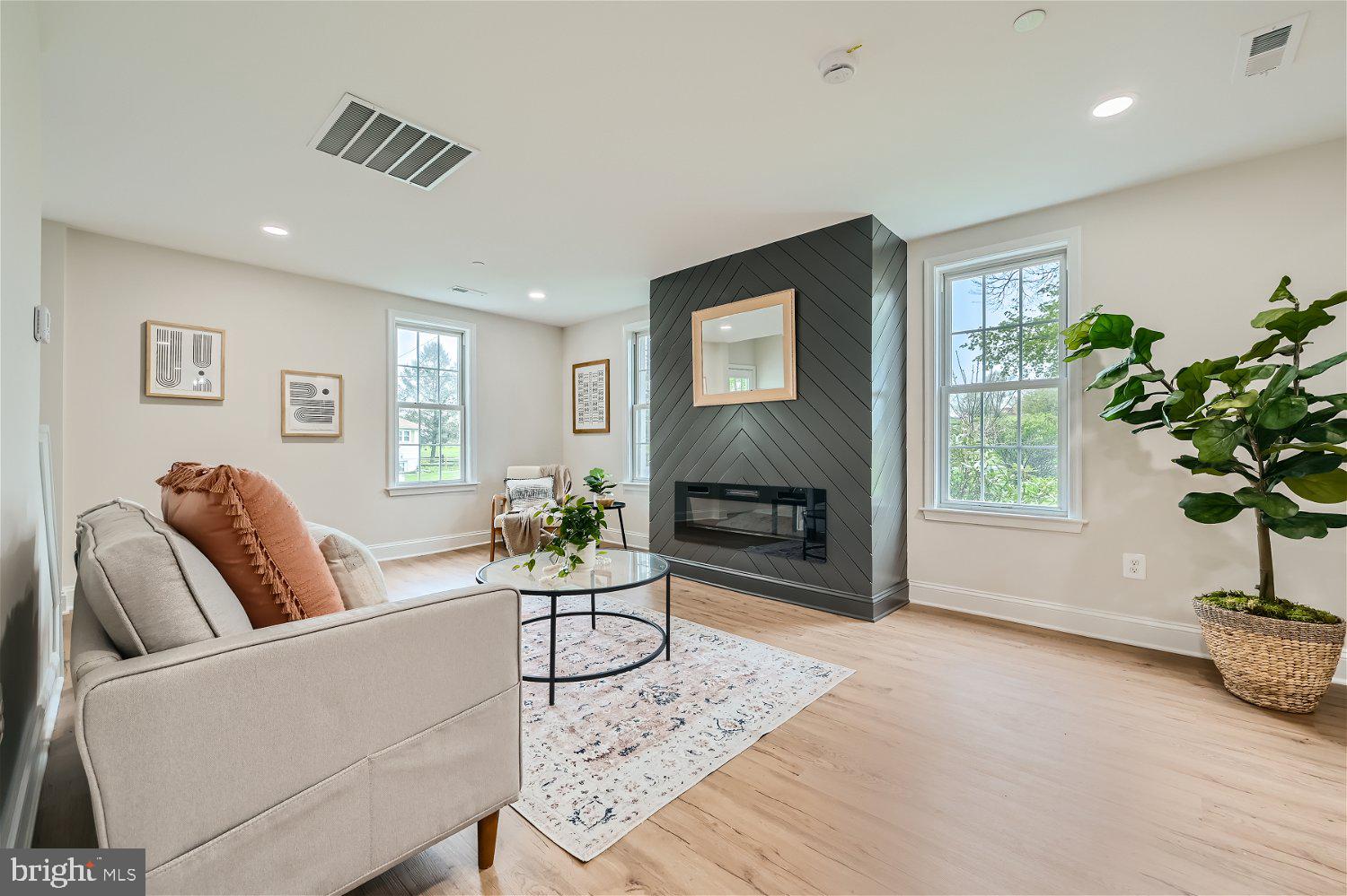 4525 Salem Bottom Road Westminster, MD 21157 - Photo 5 of 31
