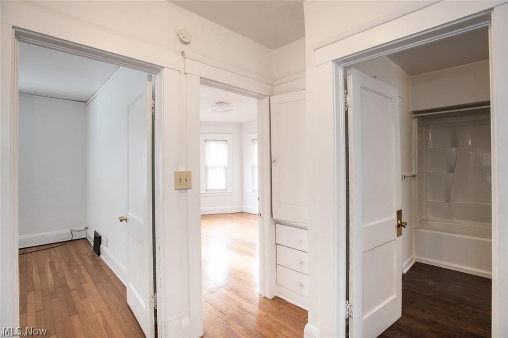1671 Lee Road Cleveland Heights, OH 44118 - Photo 35 of 49