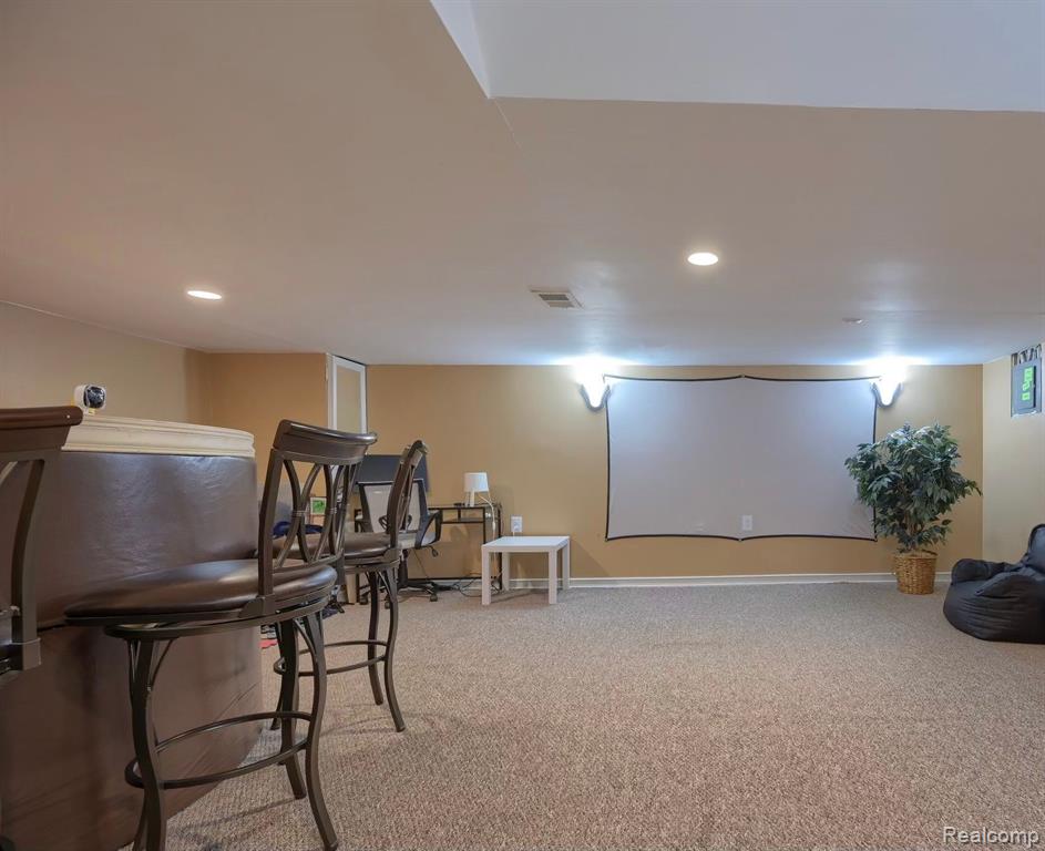 1370 Crescent Lane Rochester Hills, MI 48306 - Photo 23 of 25