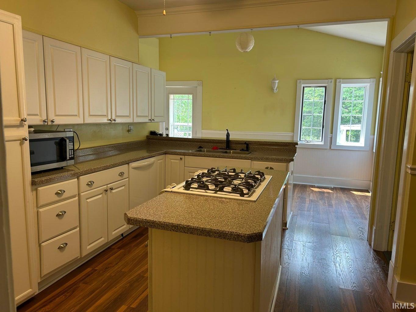 220 South Van Rensselaer Street Rensselaer, IN 47978 - Photo 4 of 7 Gallery Image 4