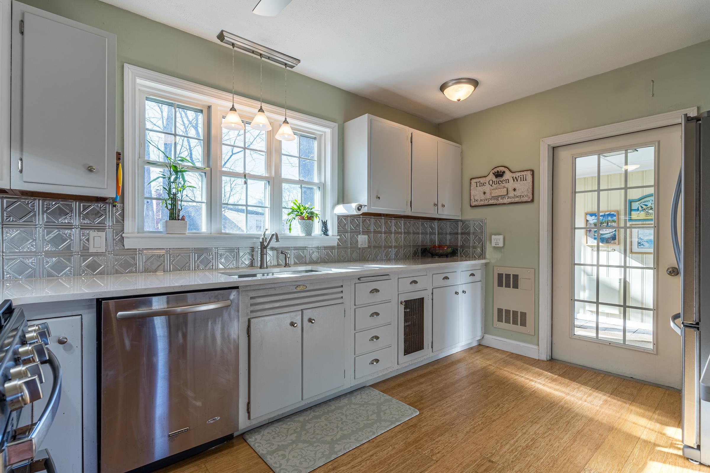 2 Seavey Street Hampton, NH 03842 - Photo 2 of 32