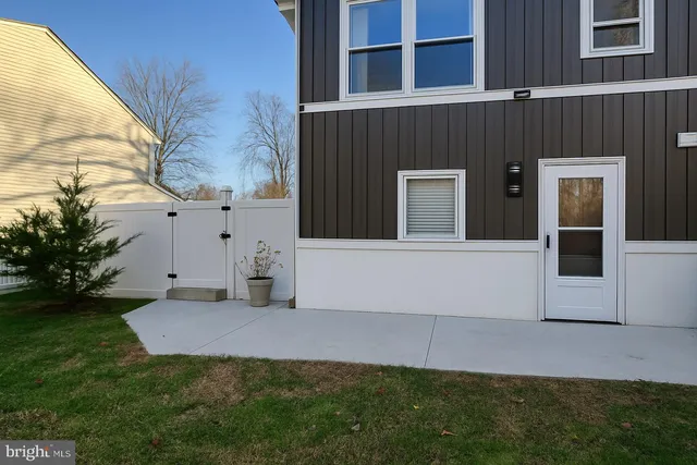 $1,700 | 7822 Grassy Garth, Unit B, Elkridge, MD 21075