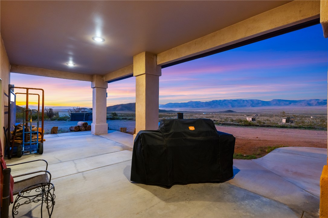 11275 North Benjamin Road Kingman, AZ 86401 - Photo 91 of 99 Rear Patio