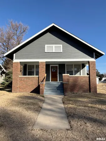 $79,500 | 519 North Randolph Street, Macomb, IL 61455