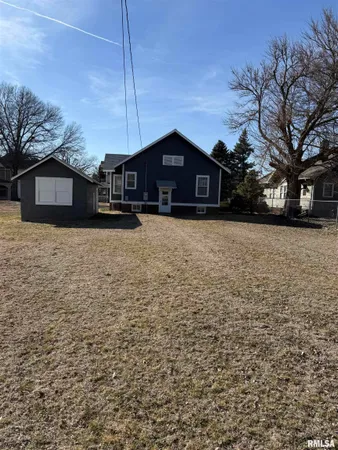 $79,500 | 519 North Randolph Street, Macomb, IL 61455