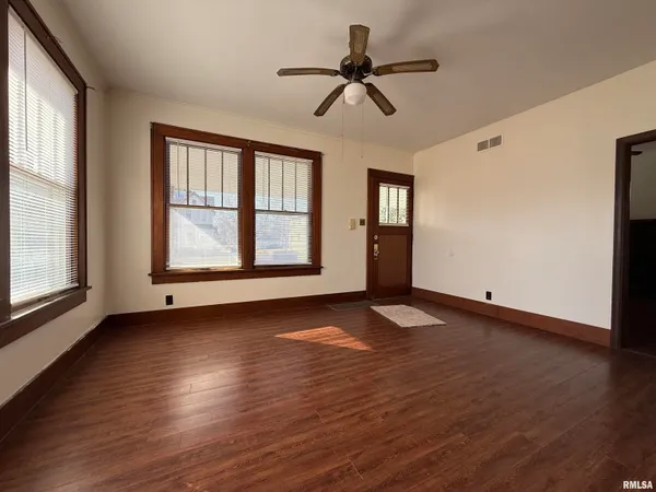 $79,500 | 519 North Randolph Street, Macomb, IL 61455