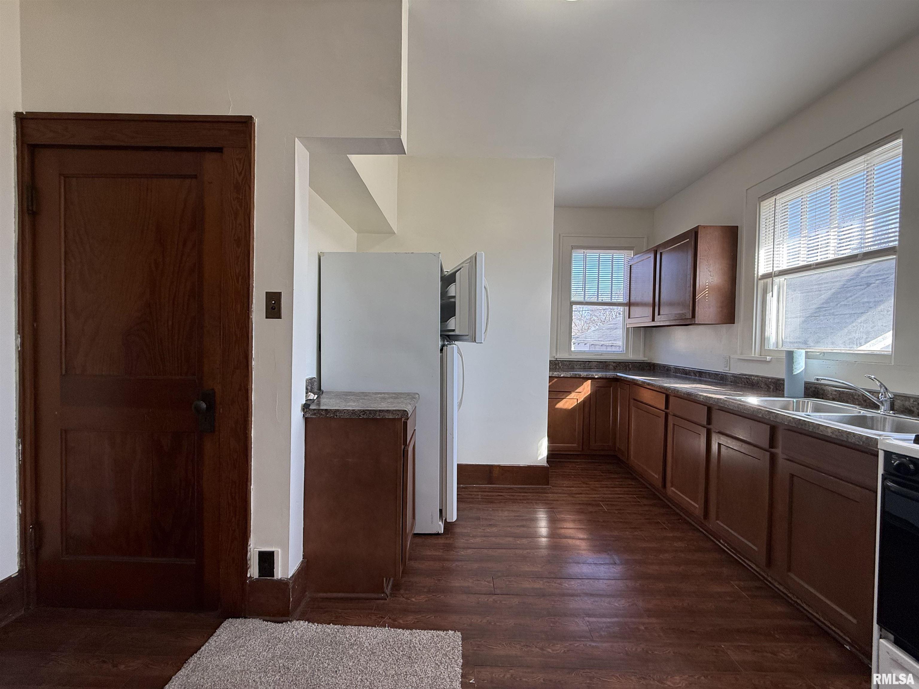 519 North Randolph Street Macomb, IL 61455 - Photo 9 of 16