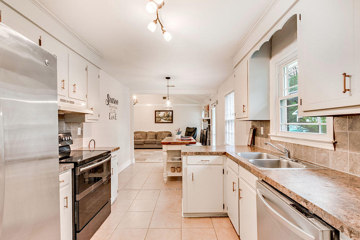 131 Marion Road Summerville, SC 29486 - Photo 12 of 23 GPS VISUALS RE PHOTOGRAPHY 12