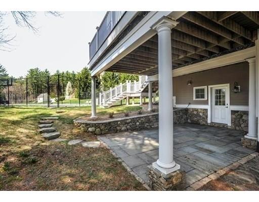 24 Old Barn Road Hanover, MA 02339 - Photo 4 of 29