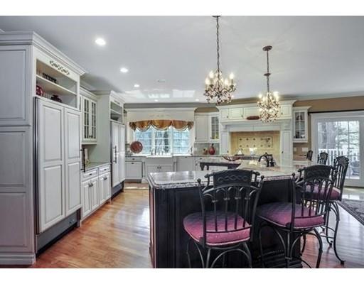 24 Old Barn Road Hanover, MA 02339 - Photo 8 of 29