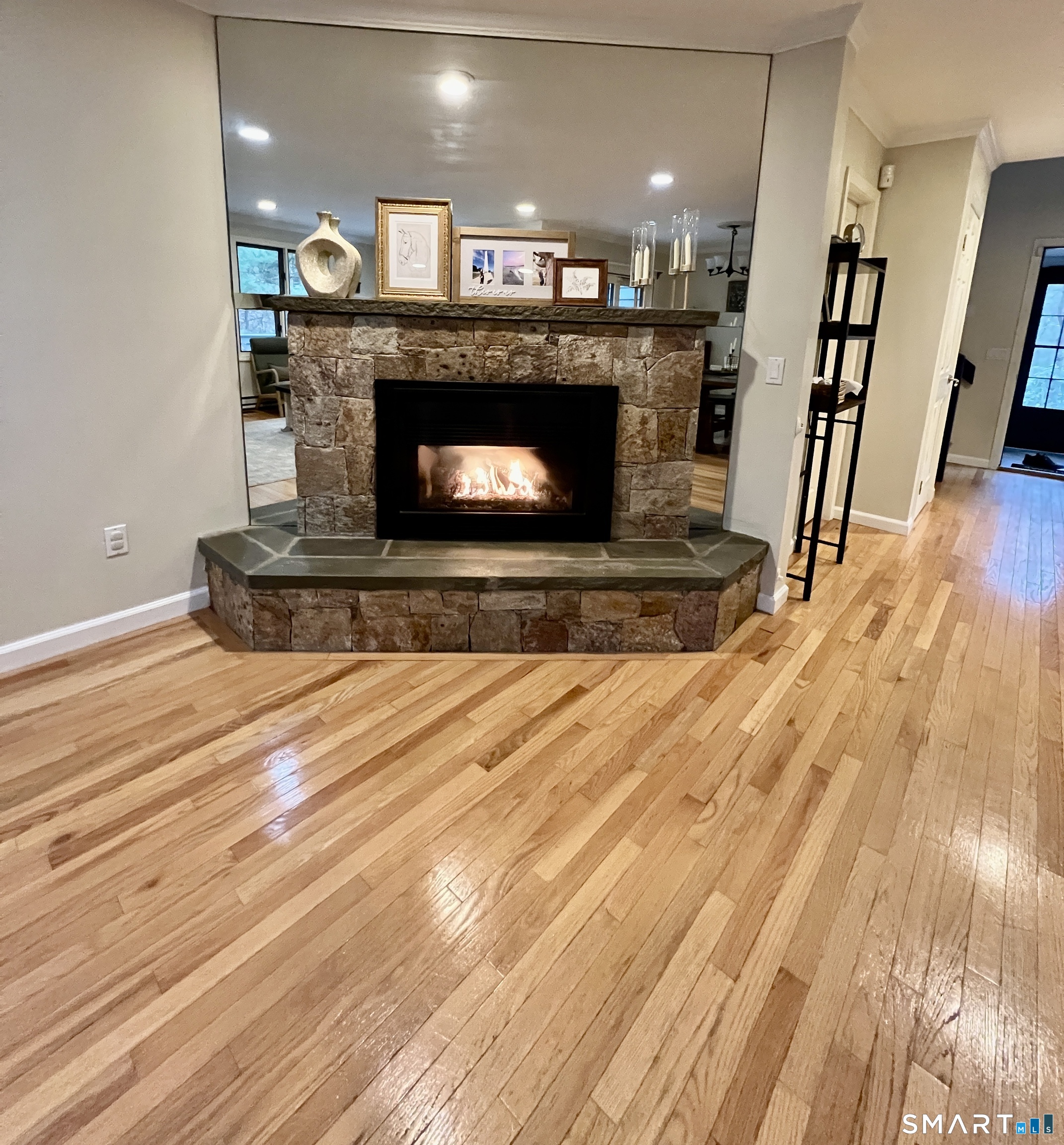473 Evergreen Road Torrington, CT 06790 - Photo 4 of 40