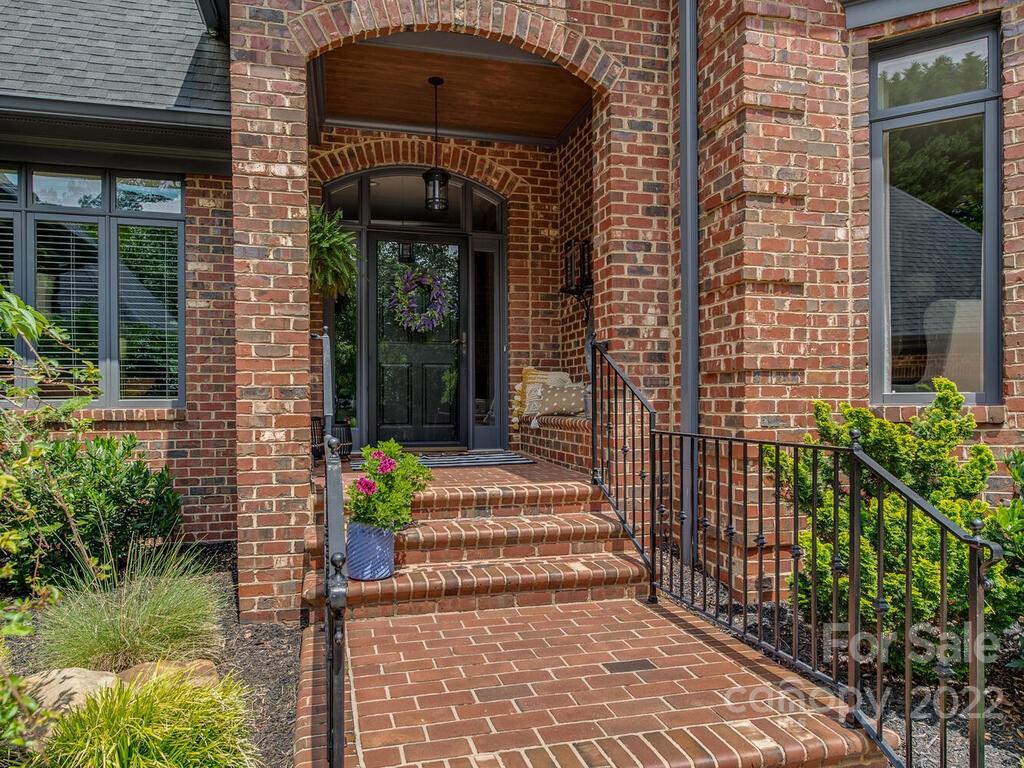 3636 Providence Manor Road Charlotte, NC 28270 - Photo 4 of 47 Gallery Image 4