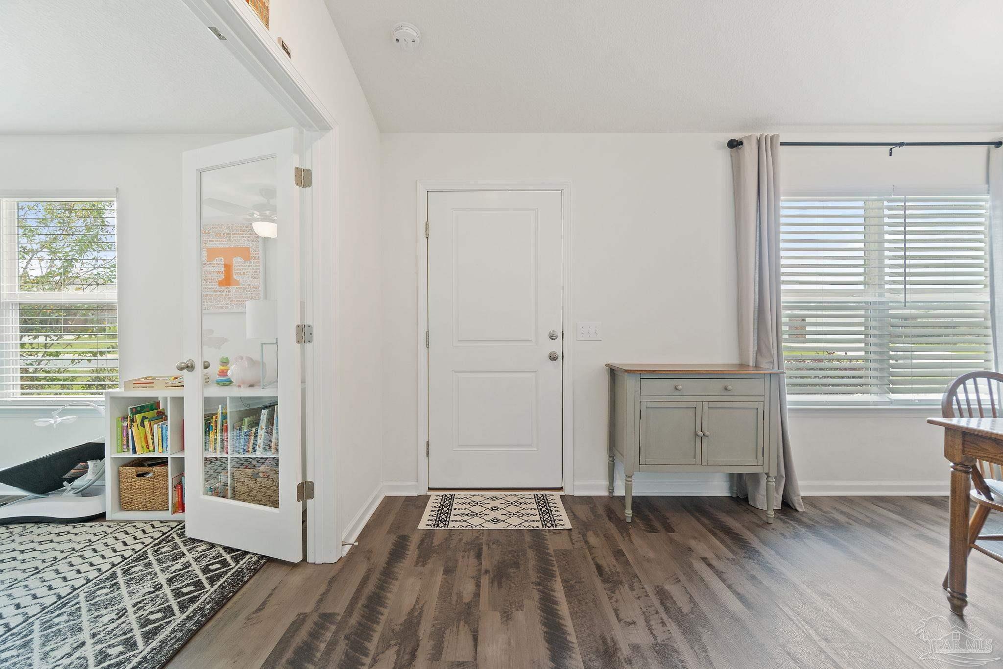 4708 Perception Circle Milton, FL 32570 - Photo 5 of 36