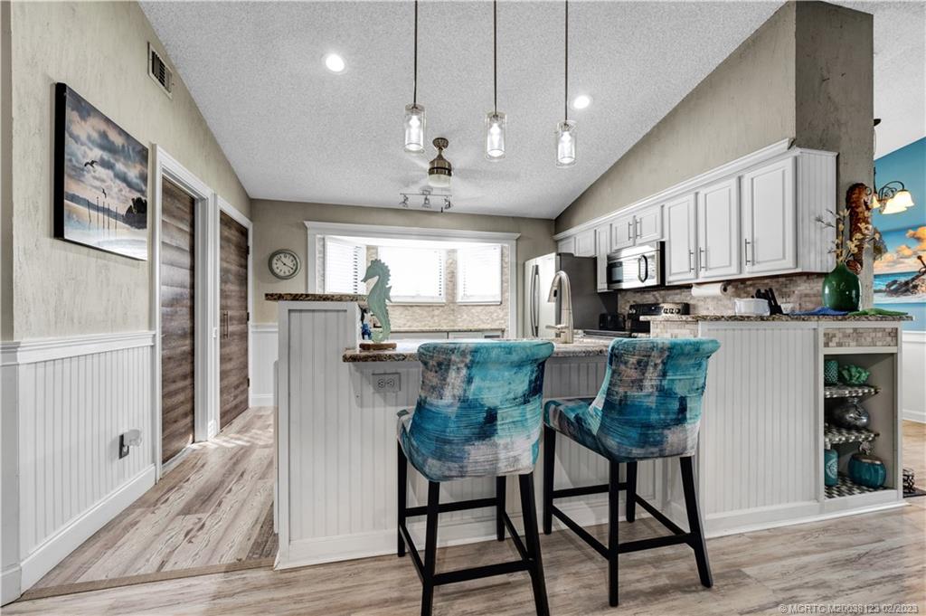 4021 Southeast Jacaranda Street Stuart, FL 34997 - Photo 8 of 32