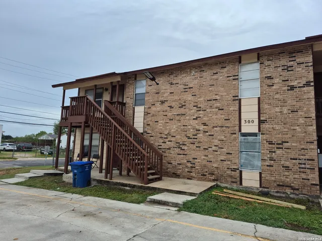 $695 | 300 Moursund Boulevard, Unit 10, San Antonio, TX 78221