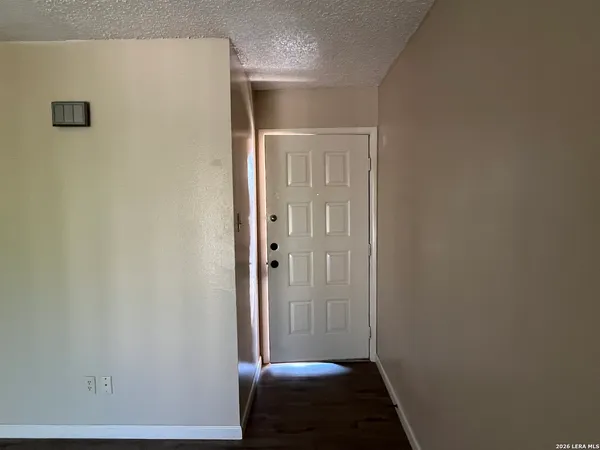 $695 | 300 Moursund Boulevard, Unit 10, San Antonio, TX 78221
