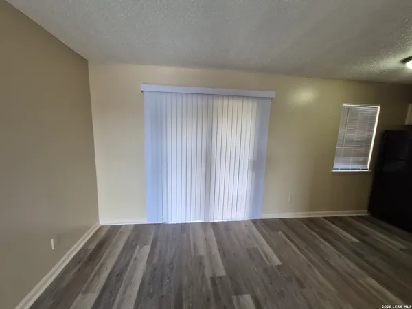 $695 | 300 Moursund Boulevard, Unit 10, San Antonio, TX 78221