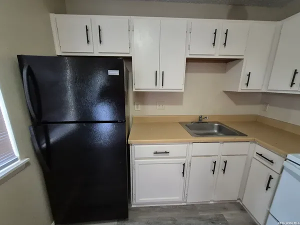 $695 | 300 Moursund Boulevard, Unit 10, San Antonio, TX 78221