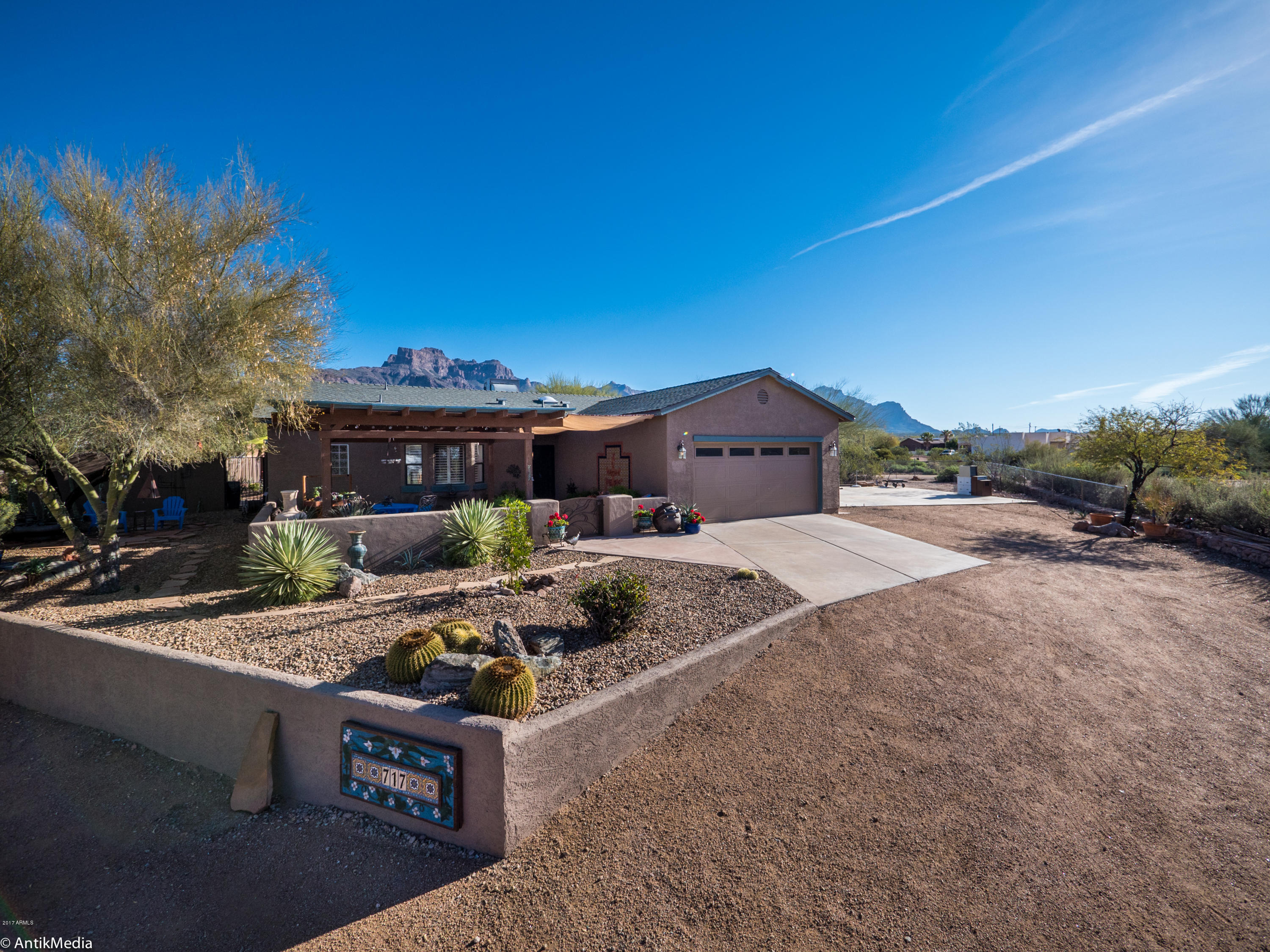 717 South Val Vista Road Apache Junction, AZ 85119 - Photo 2 of 60 P1440894