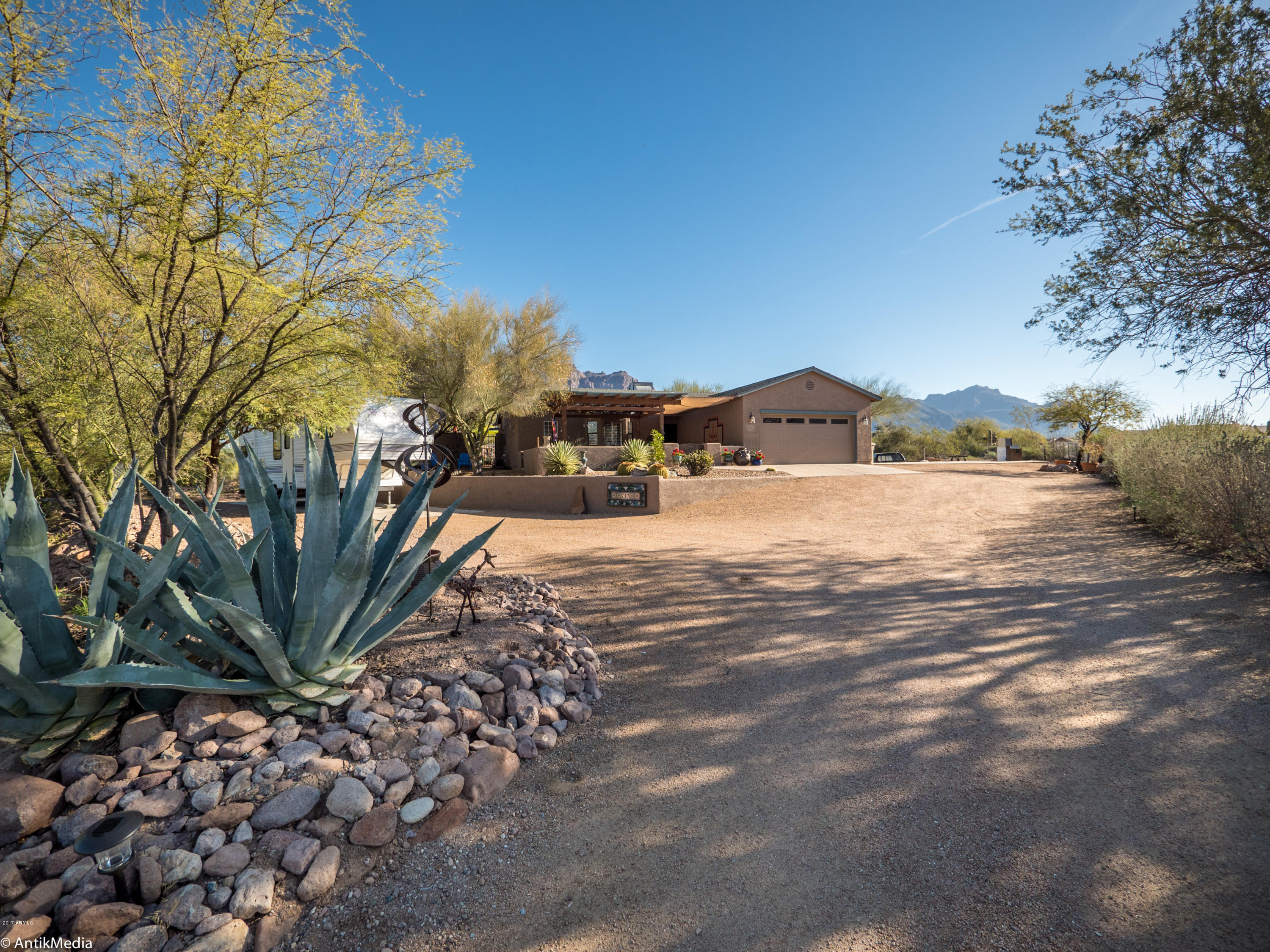 717 South Val Vista Road Apache Junction, AZ 85119 - Photo 3 of 60 P1440893