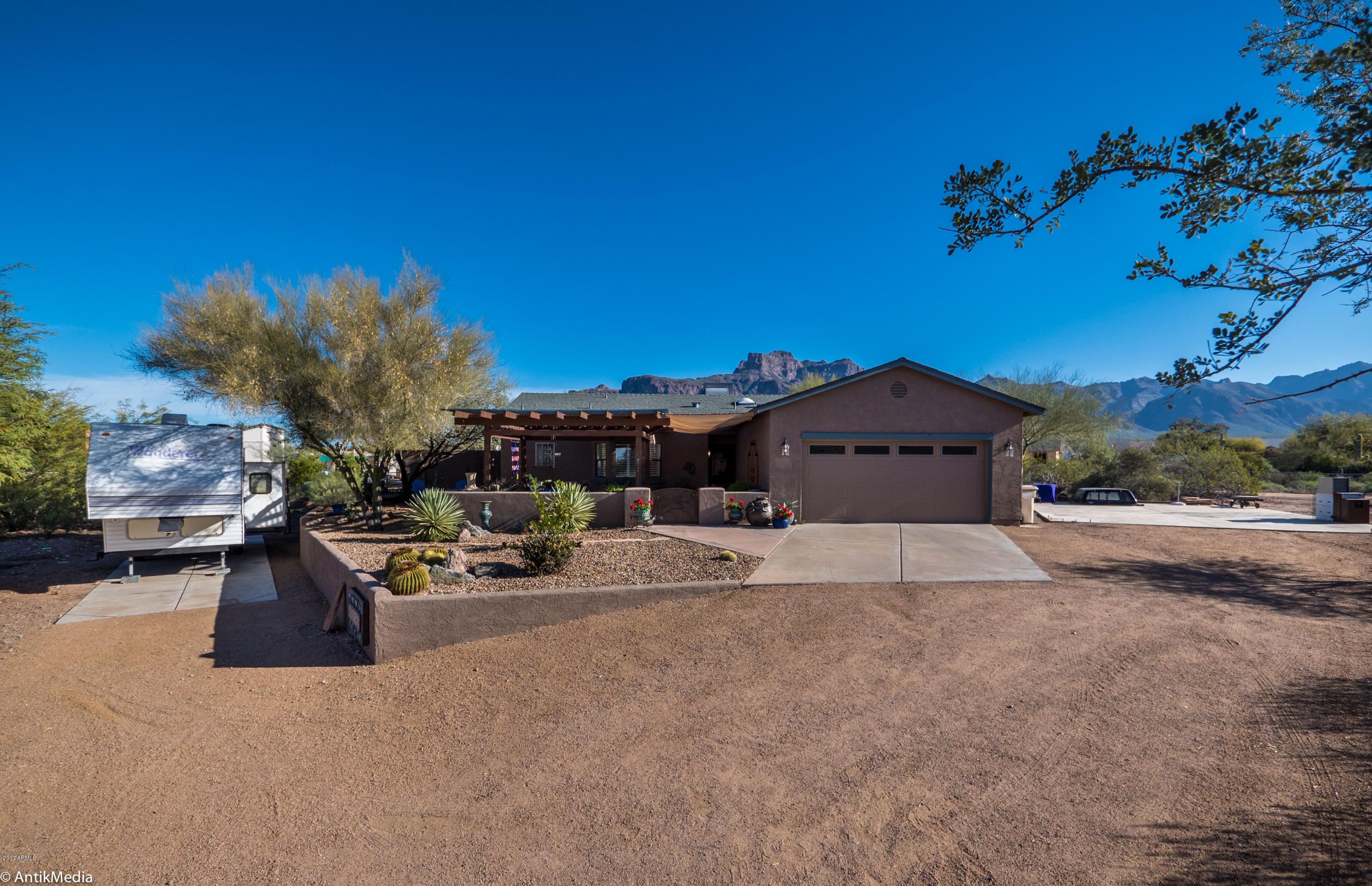 717 South Val Vista Road Apache Junction, AZ 85119 - Photo 5 of 60 P1440896