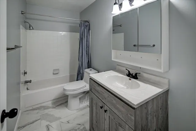 $240,000 | 5518 Century, Unit 4, Middleton, WI 53562