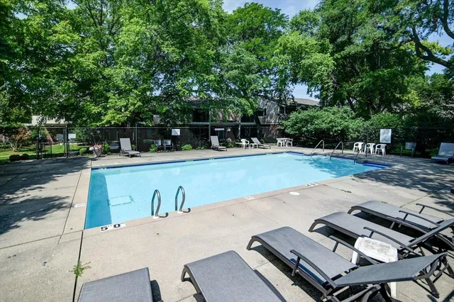 $240,000 | 5518 Century, Unit 4, Middleton, WI 53562