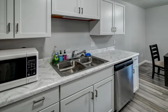 $240,000 | 5518 Century, Unit 4, Middleton, WI 53562