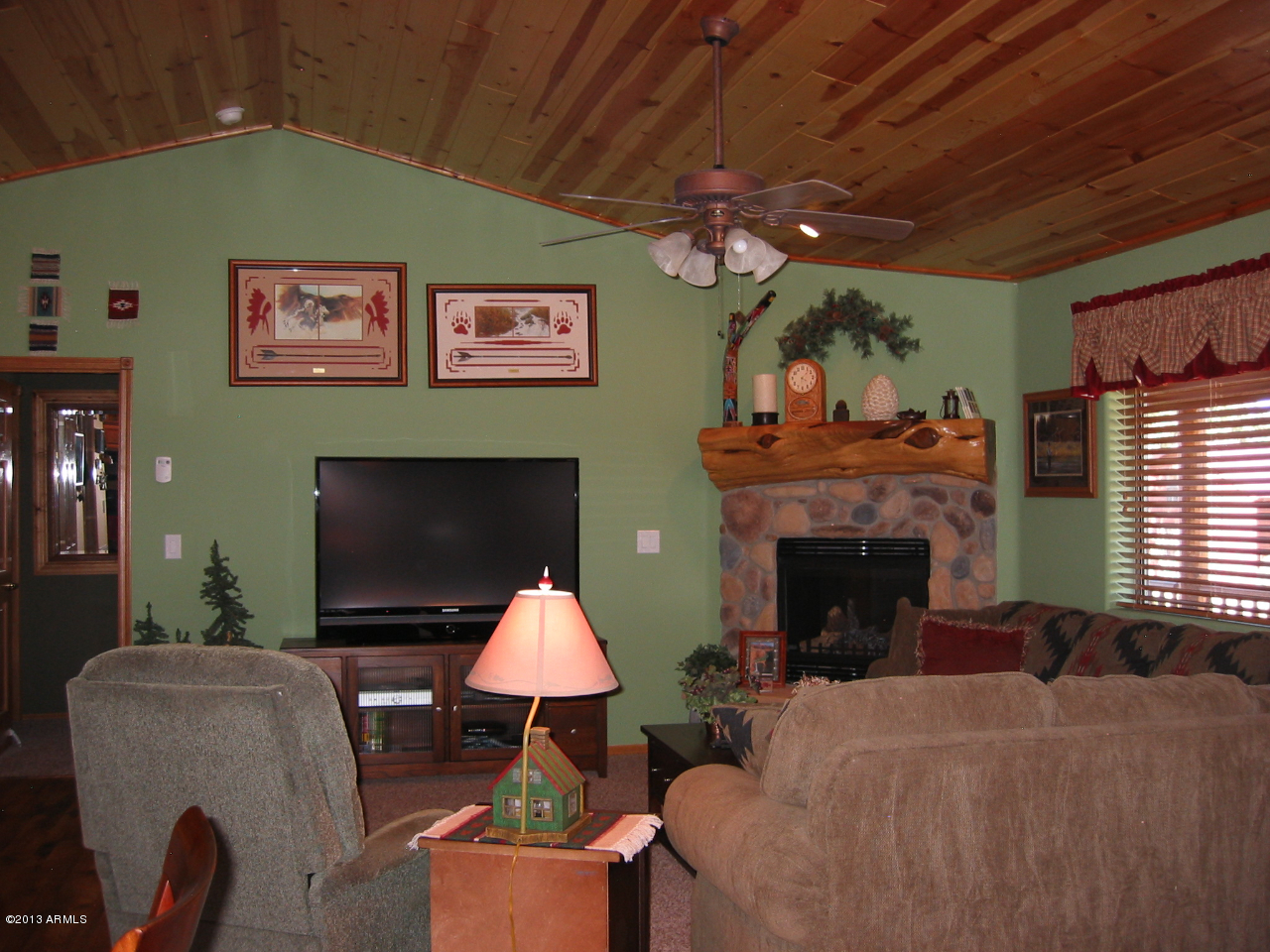 2279 Bain Trail Overgaard, AZ 85933 - Photo 5 of 26 IMG_4506