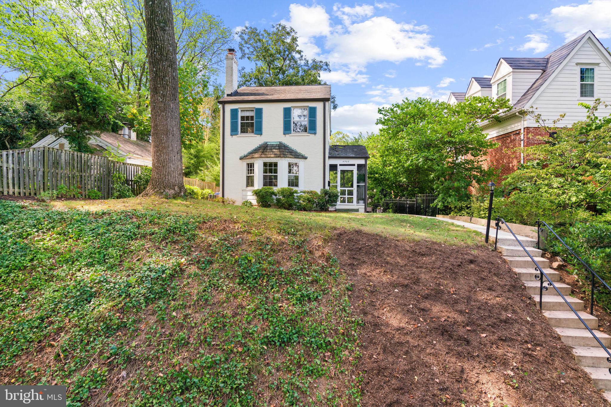 4908 Crescent Street Bethesda, MD 20816 - Photo 3 of 39