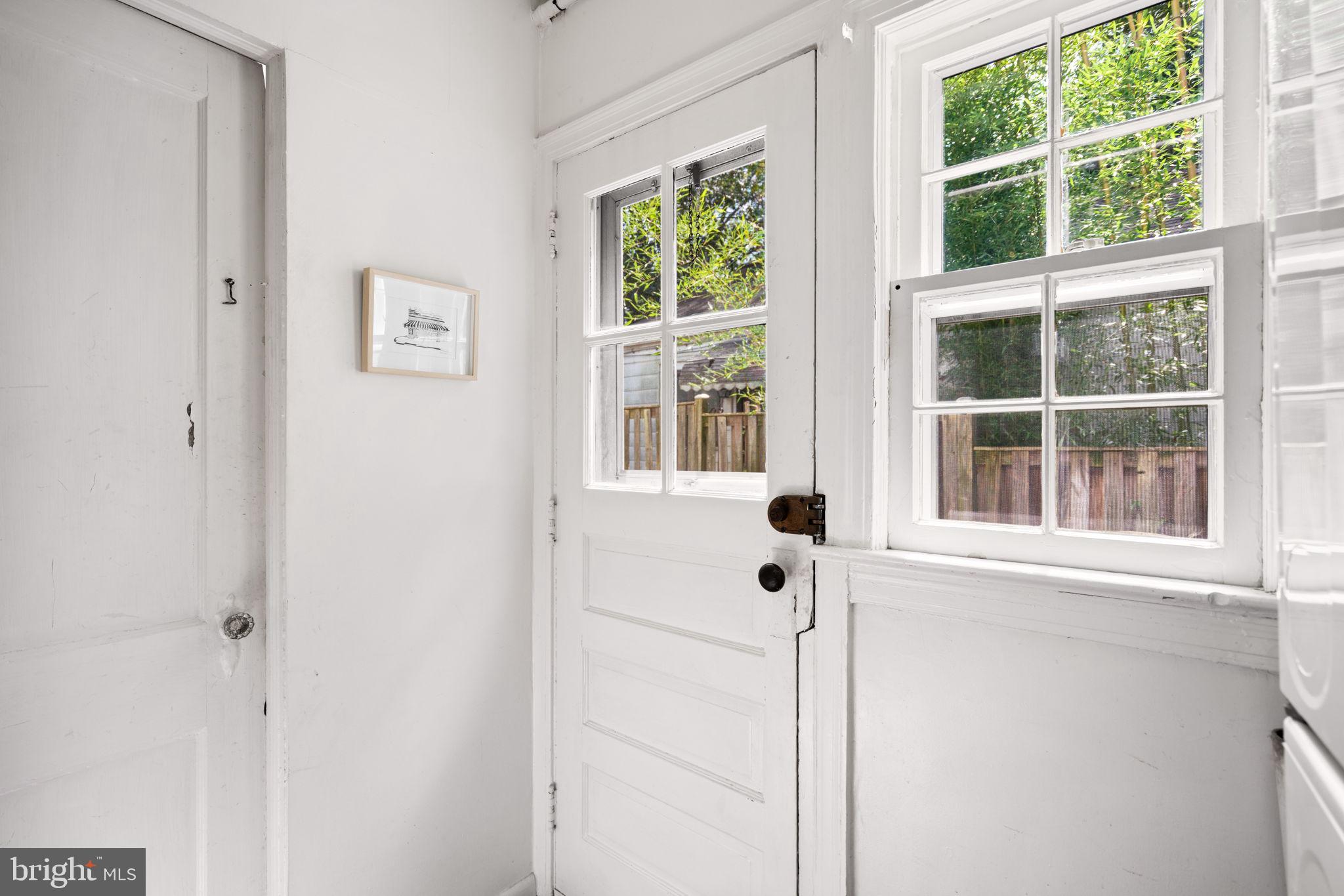 4908 Crescent Street Bethesda, MD 20816 - Photo 31 of 39