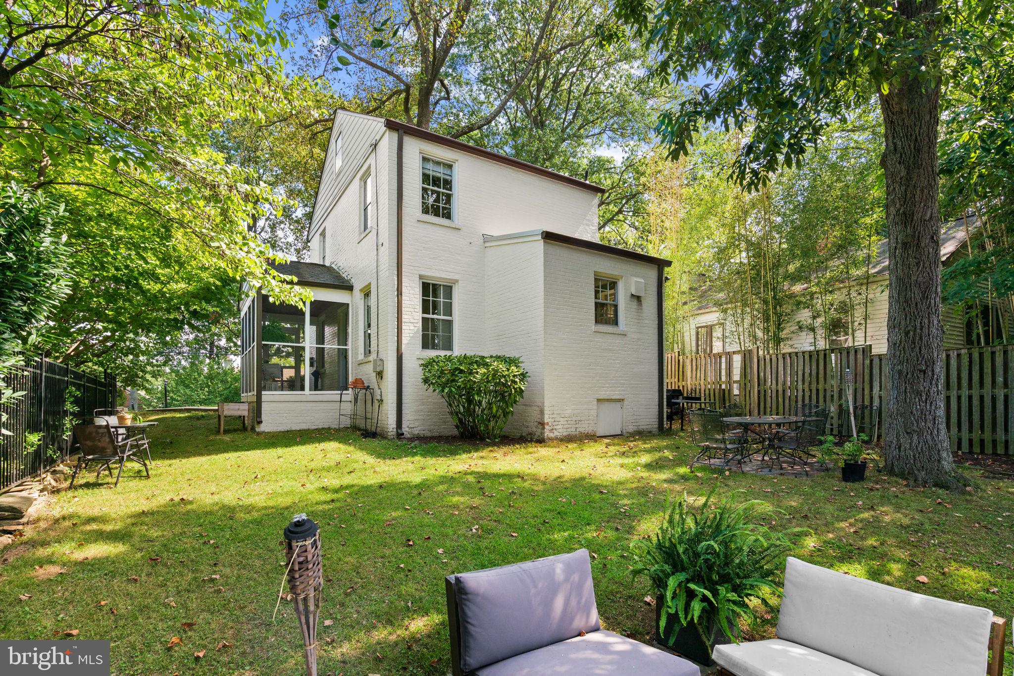 4908 Crescent Street Bethesda, MD 20816 - Photo 36 of 39