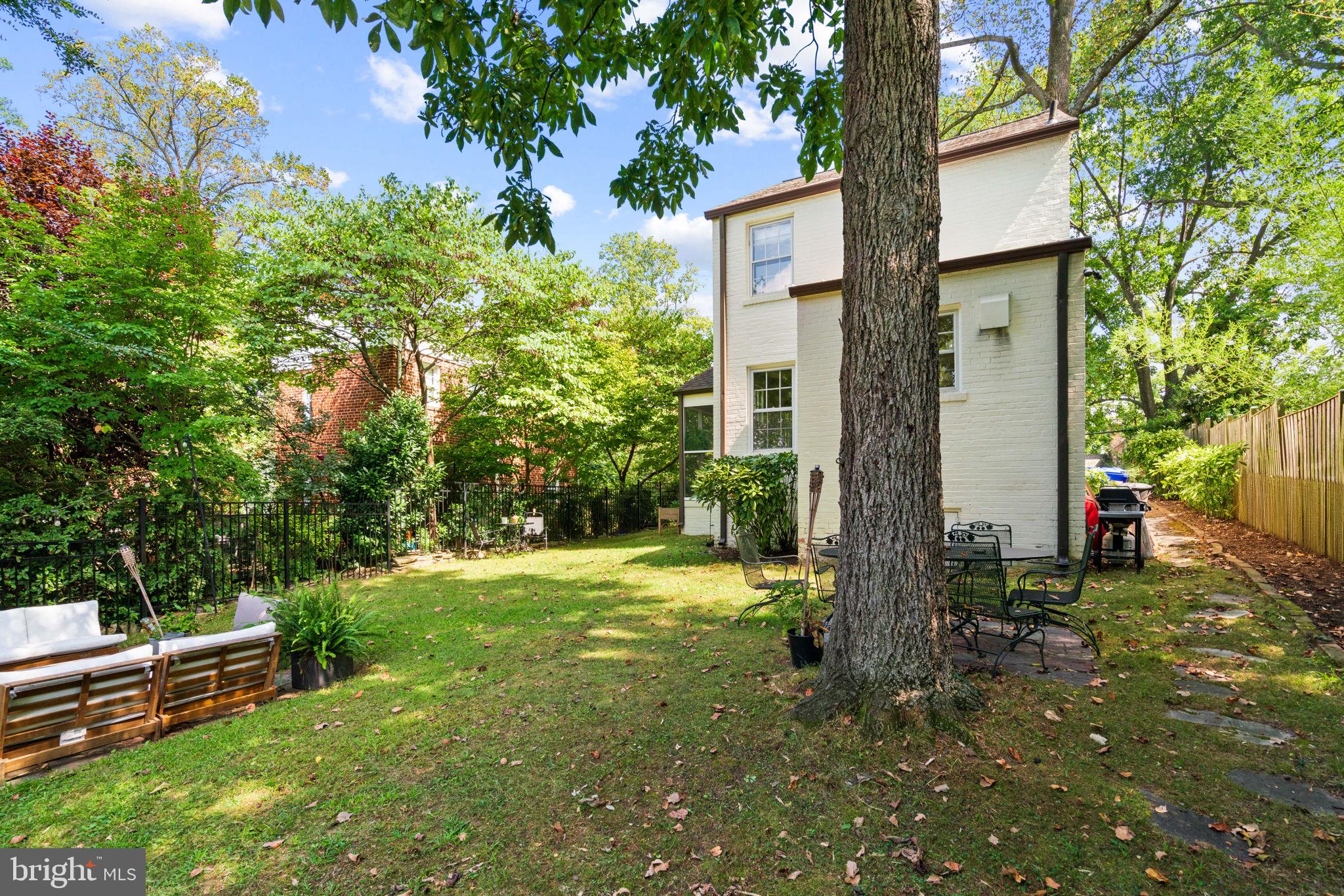 4908 Crescent Street Bethesda, MD 20816 - Photo 37 of 39