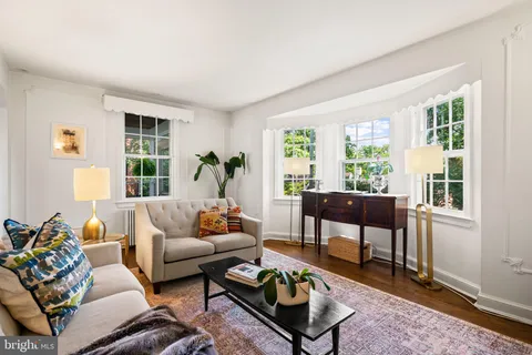 $899,000 | 4908 Crescent Street, Bethesda, MD 20816