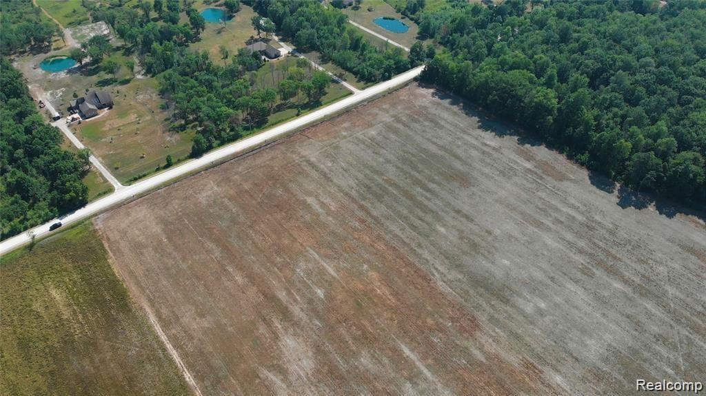 28 28 Mile Road Ray, MI 48096 - Photo 3 of 6