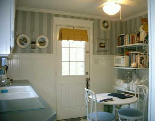 4769 Baptist Road Whitehall, PA 15227 - Photo 3 of 8 Kitchen.