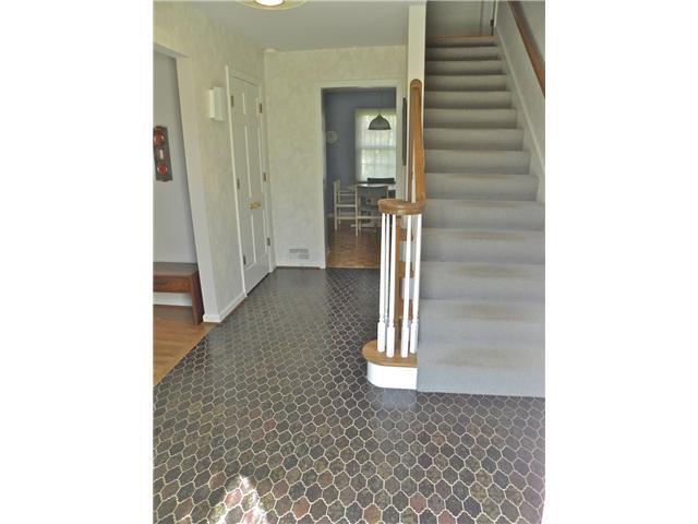 8830 Rexford Road Indianapolis, IN 46260 - Photo 18 of 23 Gallery Image 18