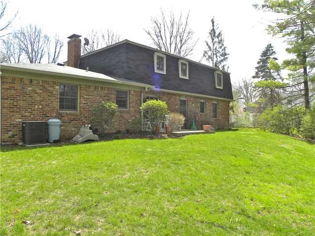 8830 Rexford Road Indianapolis, IN 46260 - Photo 19 of 23 Gallery Image 19