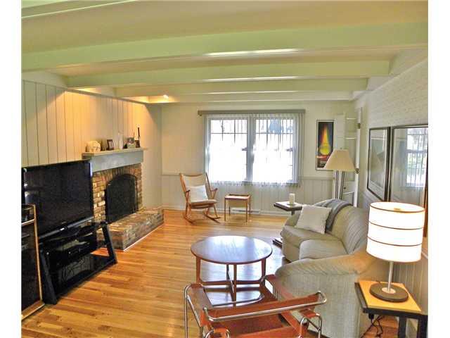 8830 Rexford Road Indianapolis, IN 46260 - Photo 3 of 23 Gallery Image 3